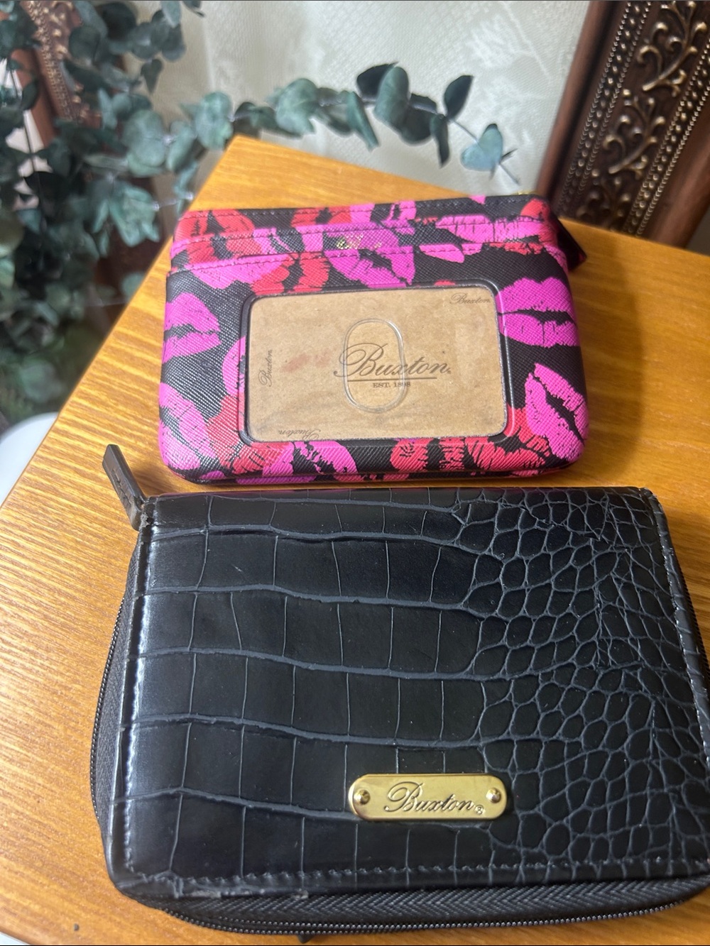 Buxton Black Croc-Embossed Zip Wallet and Pink Lip-Print Card Case and wallet
